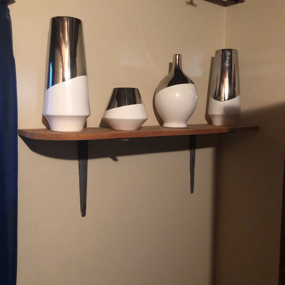 Vase - Picture 2 of 2
